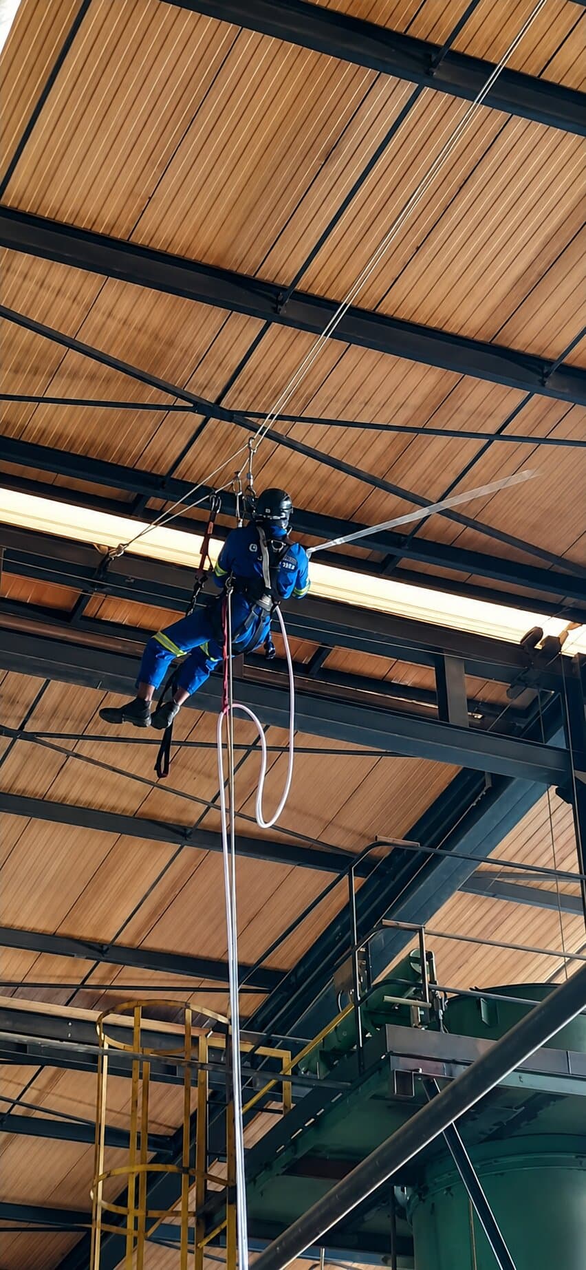 Importância do letreiro para empresas Rio de Janeiro - Especialistas em Alpinismo Industrial Oliveira Alpinismo